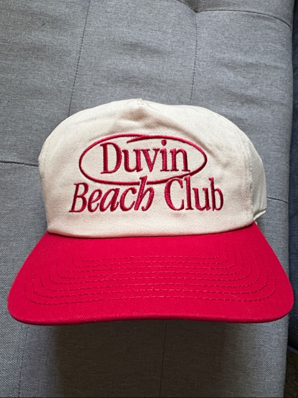 Duvin Beach Club Two-Tone Women's Cap in Cream and Red NWT